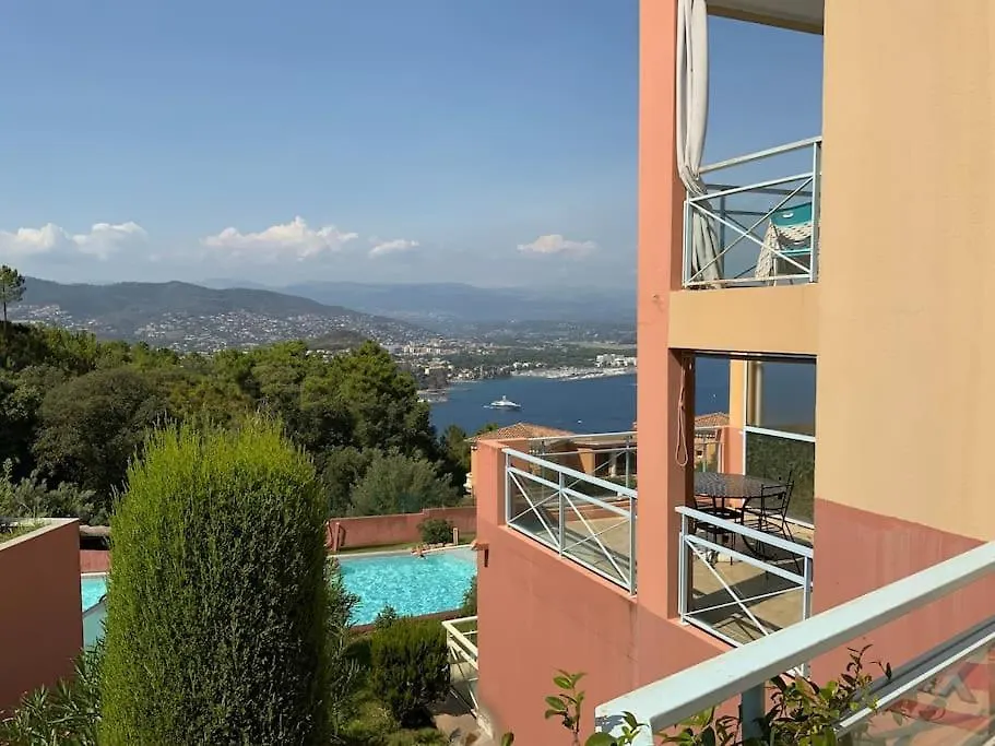 2 Bedroom Apartment With Large Terrace Théoule-sur-Mer 0*,